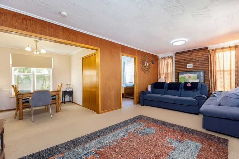Photo of property in 74 Matipo Road, Mairangi Bay, Auckland, 0630