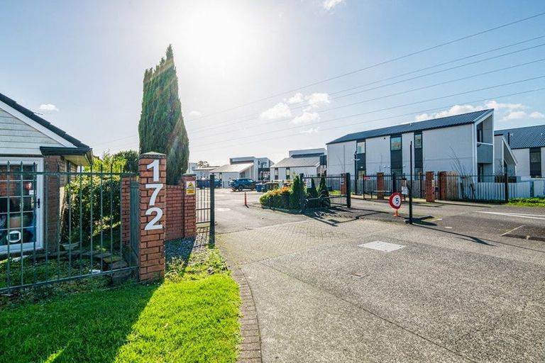 Photo of property in St Claire Village, 179/172 Mcleod Road, Te Atatu South, Auckland, 0610