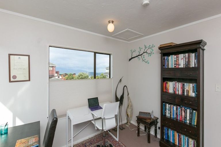 Photo of property in 8a Shastri Terrace, Khandallah, Wellington, 6035