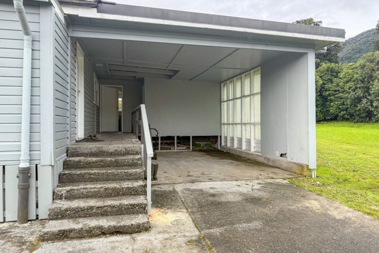 Photo of property in 13 Main Road, Fox Glacier, 7886