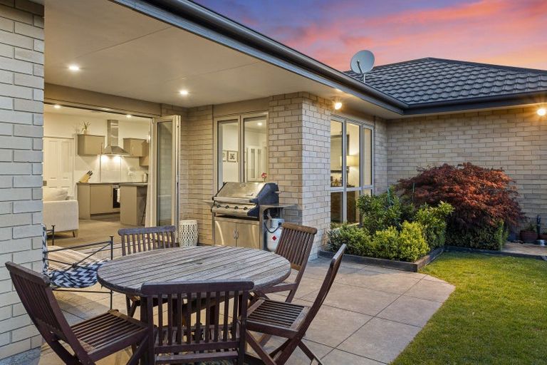 Photo of property in 16 Pukeko Place, Rangiora, 7400