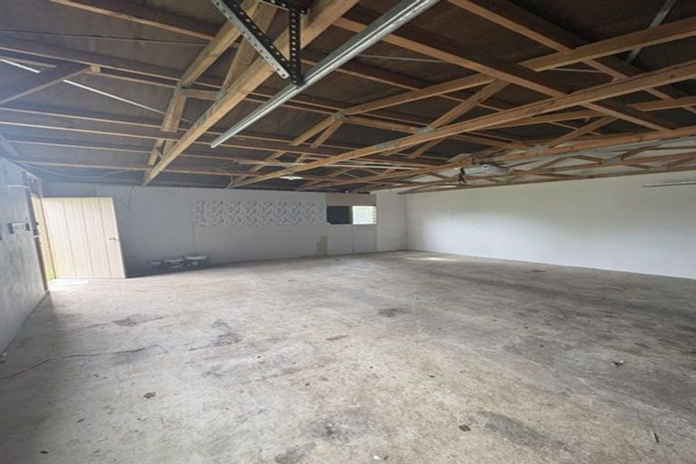 Photo of property in 17 Aronui Terrace, Kelston, Auckland, 0602