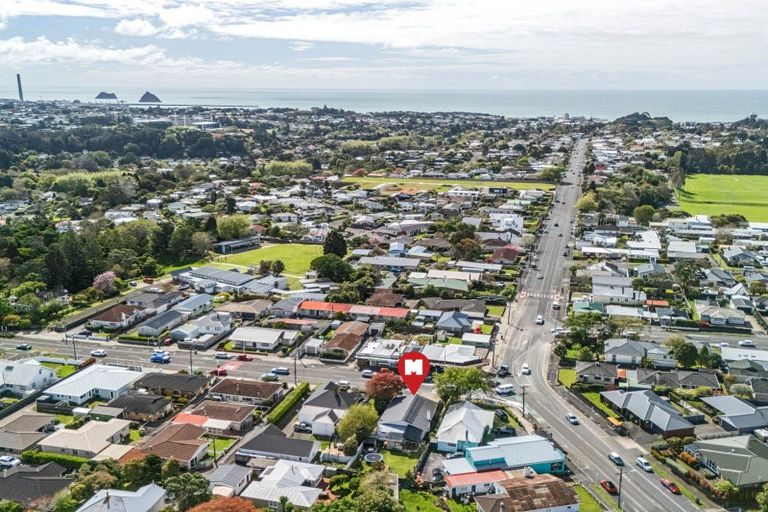 Photo of property in 5 Huatoki Street, Vogeltown, New Plymouth, 4310