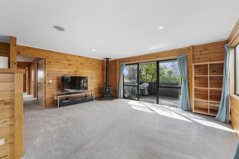Photo of property in 25 Kiddle Drive, Hilltop, Taupo, 3330
