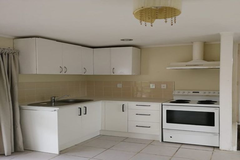 Photo of property in 162 Rathgar Road, Henderson, Auckland, 0610