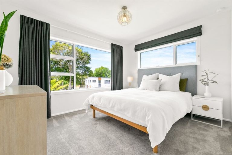 Photo of property in 4 Kororo Street, Northcote, Auckland, 0627