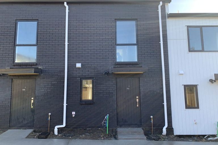 Photo of property in 2/125b Metcalfe Road, Ranui, Auckland, 0612