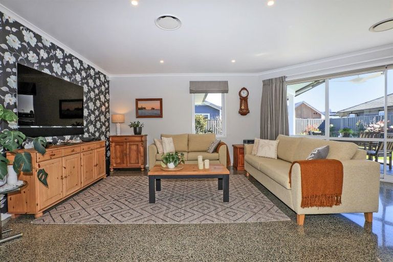Photo of property in 19 Manapouri Street, Poraiti, Napier, 4112
