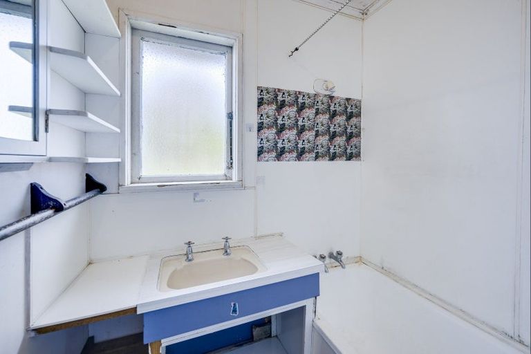Photo of property in 19 Masefield Avenue, Maraenui, Napier, 4110