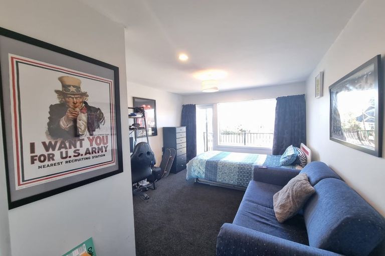 Photo of property in 33 Searells Road, Strowan, Christchurch, 8052