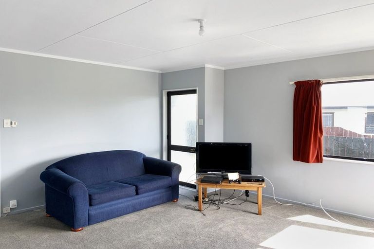 Photo of property in 54 Benmore Avenue, Cloverlea, Palmerston North, 4412