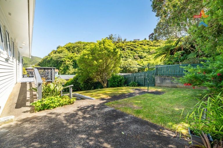 Photo of property in 5 Ruth Grove, Karori, Wellington, 6012