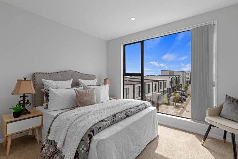 Photo of property in 10 Hinonga Loop, Silverdale, 0932