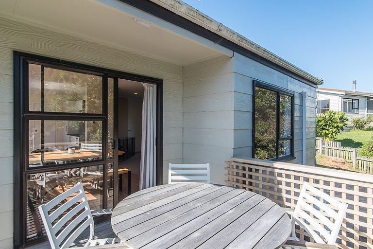 Photo of property in 21 Pitoitoi Street, Otaihanga, Paraparaumu, 5036