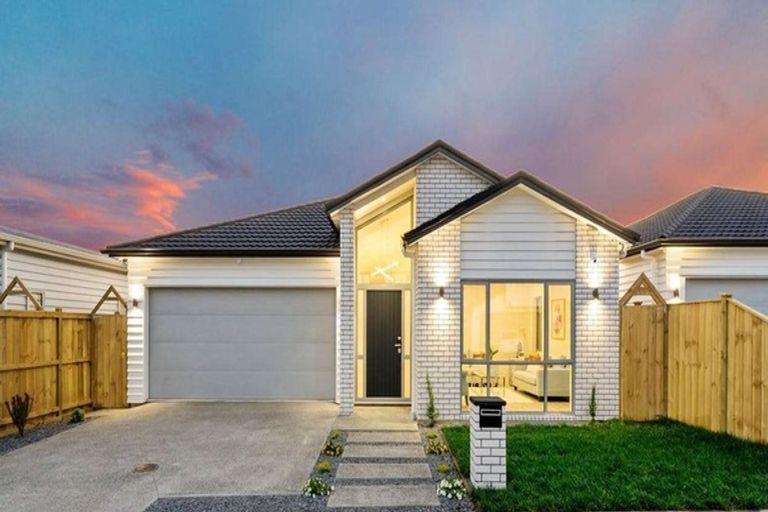 Photo of property in 8 Exmoor Road, Karaka, Papakura, 2113