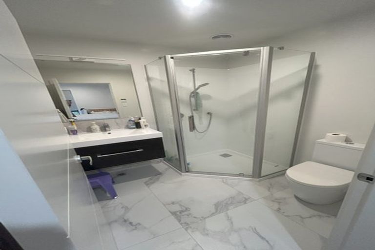 Photo of property in 42 Koreke Close, Kenepuru, Porirua, 5022