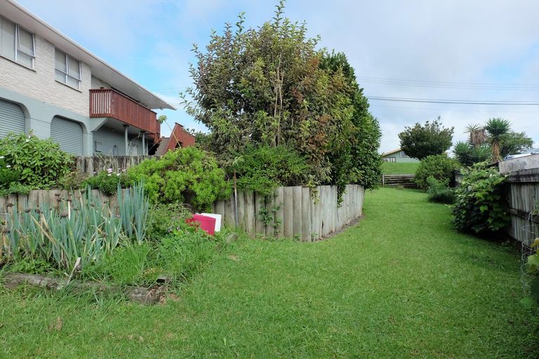 Photo of property in 28 Mcvie Road, Huntly, 3700