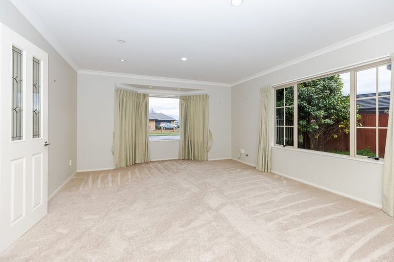 Photo of property in 32 Miers Glade, Rototuna North, Hamilton, 3210