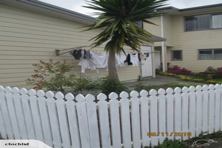 Photo of property in 11/3 Hulme Place, Henderson, Auckland, 0612
