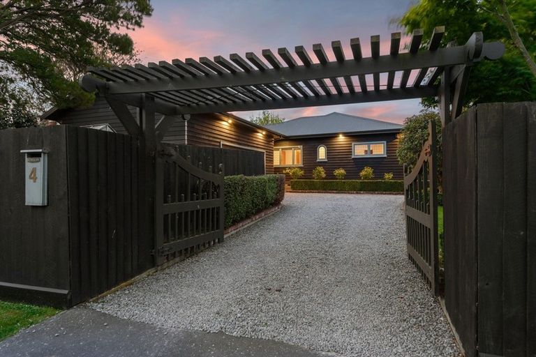 Photo of property in 4 Claxton Place, Saint Martins, Christchurch, 8022