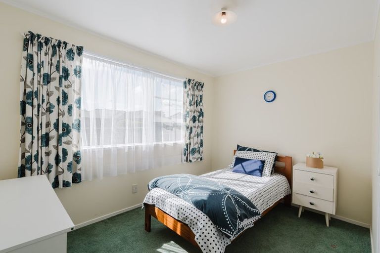 Photo of property in 17 Sandalwood Drive, Dinsdale, Hamilton, 3204