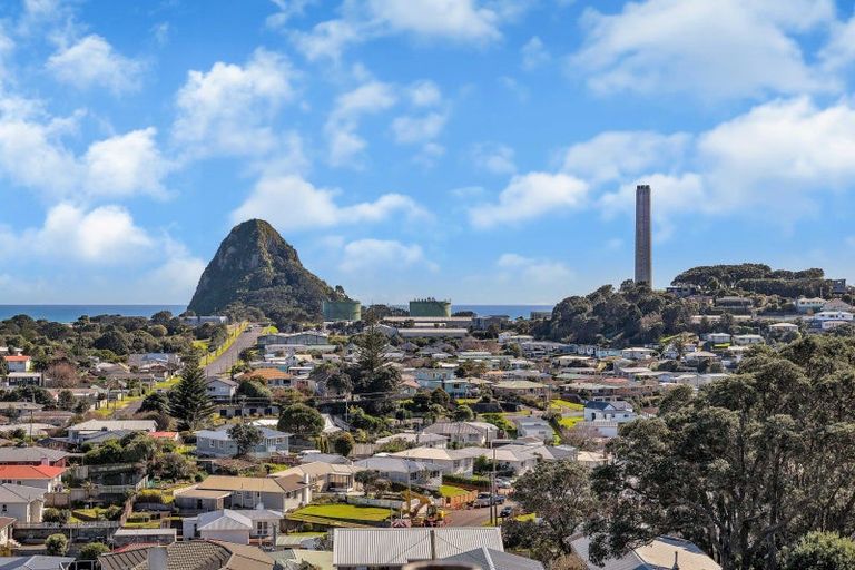 Photo of property in 15a Crownhill Street, Spotswood, New Plymouth, 4310