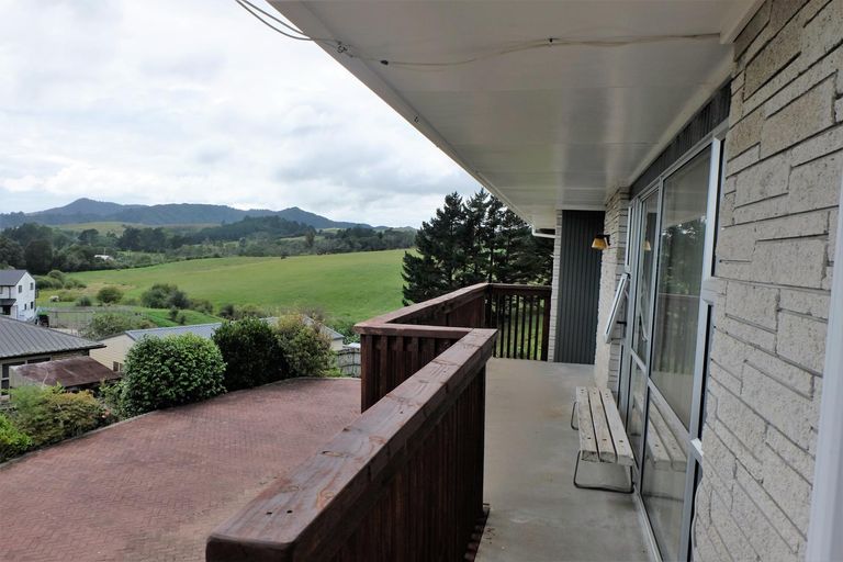 Photo of property in 28 Mcvie Road, Huntly, 3700