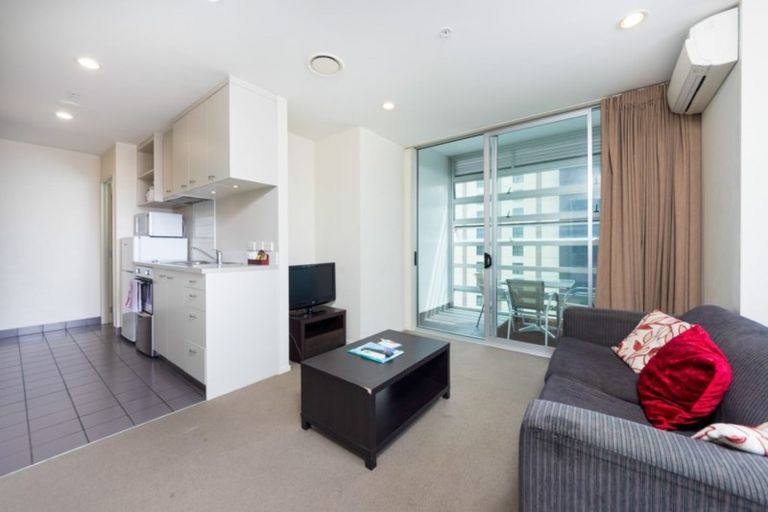 Photo of property in 402/17 Osterley Way, Manukau, Auckland, 2104