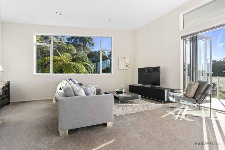 Photo of property in 188 Scenic Drive, Titirangi, Auckland, 0604