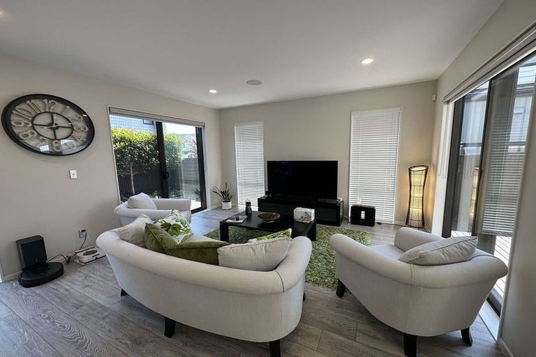 Photo of property in 3 Roa Avenue, Hobsonville, Auckland, 0616