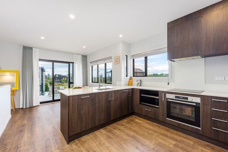 Photo of property in 12a Tikati Rise, Long Bay, Auckland, 0630
