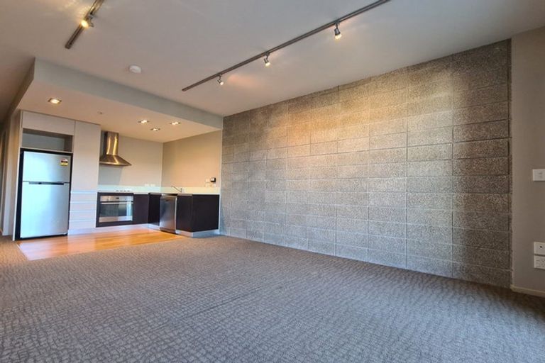 Photo of property in Revolucion Apartments, 404/28w Torrens Terrace, Mount Cook, Wellington, 6011