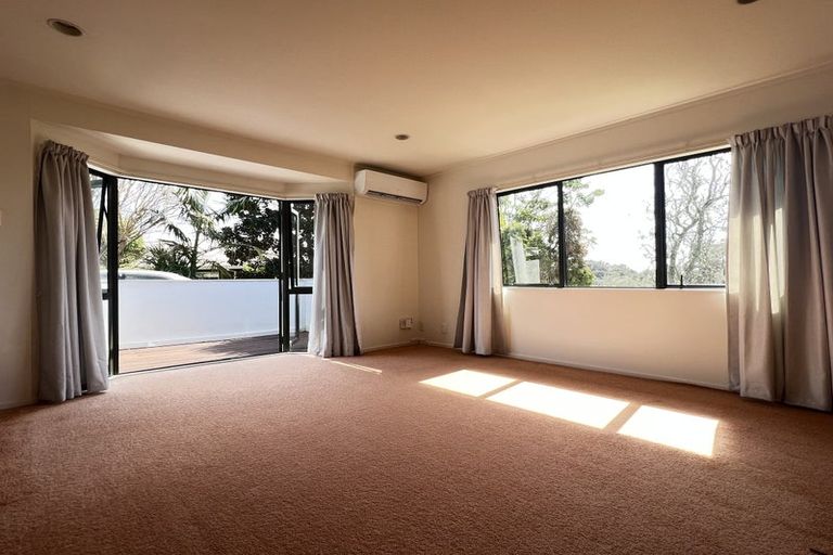 Photo of property in 2/5 Pelican Lane, Unsworth Heights, Auckland, 0632