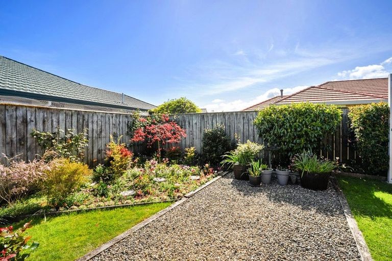 Photo of property in 85 Guildford Drive, Paraparaumu, 5032