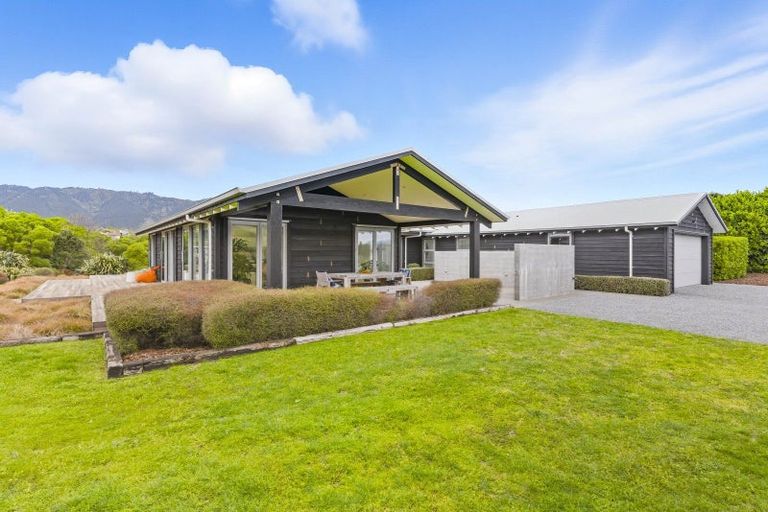 Photo of property in 34 Pairuku Lane, Peka Peka, Waikanae, 5391