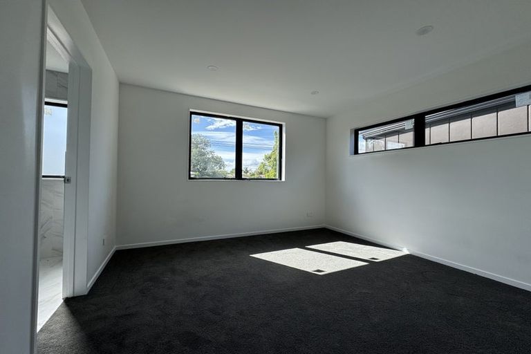 Photo of property in 12 Peara Place, Henderson, Auckland, 0610