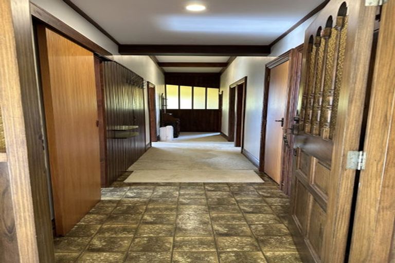 Photo of property in 1 Bank Road, Northland, Wellington, 6012