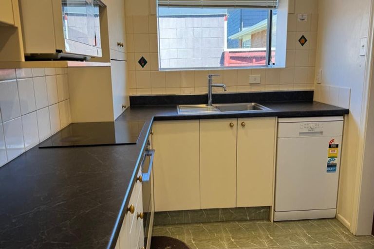 Photo of property in 2/964 High Street, Avalon, Lower Hutt, 5011