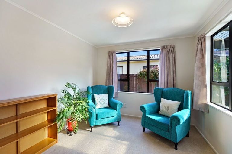 Photo of property in 37 Matai Street, Waikanae, 5036