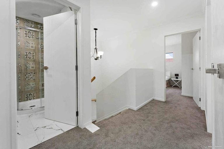 Photo of property in 4c Old Wairoa Road, Papakura, 2110