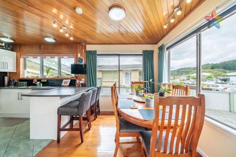 Photo of property in 30 Matthews Road, Wainuiomata, Lower Hutt, 5014