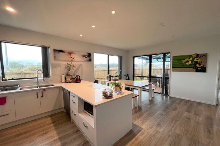 Photo of property in 2 Minhas Road, Papakura, 2110