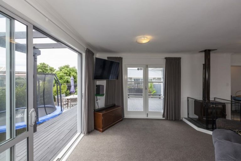 Photo of property in 22 Rangiatea Street, Paraparaumu Beach, Paraparaumu, 5032