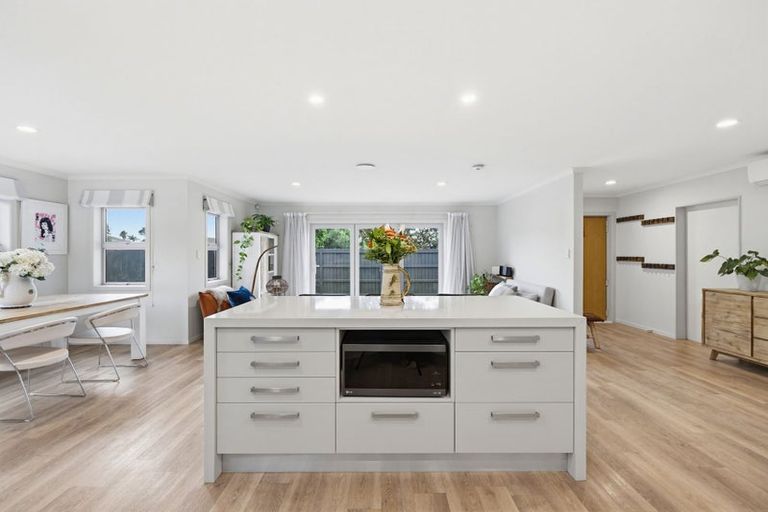 Photo of property in 636 Grenada Street, Papamoa Beach, Papamoa, 3118