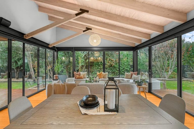 Photo of property in 25 Landsdowne Terrace, Cashmere, Christchurch, 8022