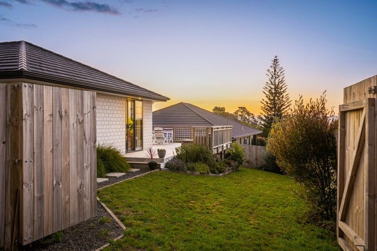 Photo of property in 5 St Julia Court, Helensville, 0800