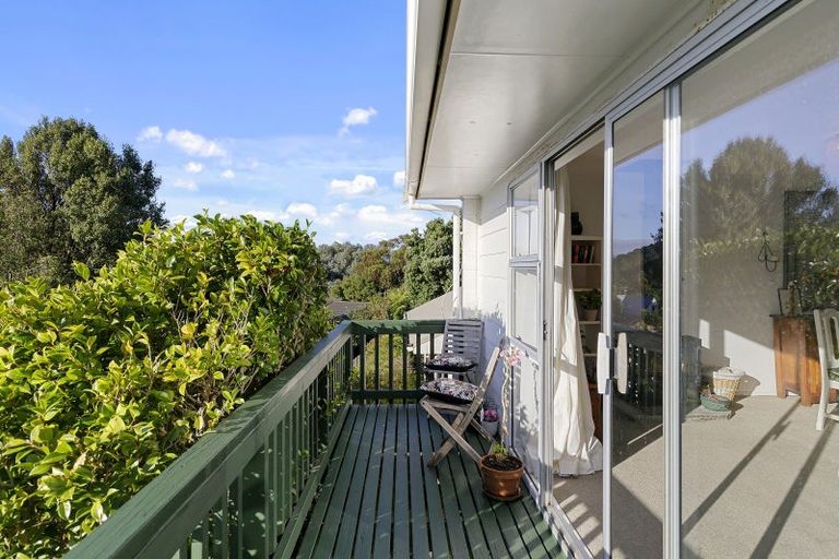 Photo of property in 19a Hicks Close, Whitby, Porirua, 5024
