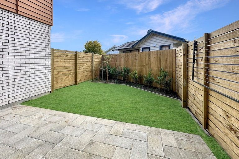 Photo of property in 38 Whati Lane, Henderson, Auckland, 0612