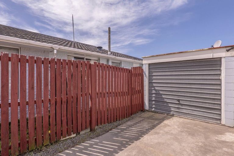 Photo of property in 2/78 Barton Street, Woolston, Christchurch, 8023