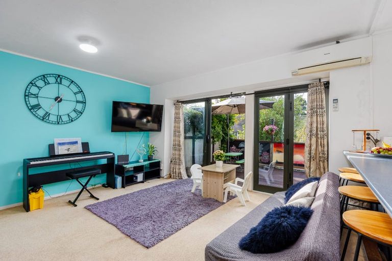 Photo of property in 15/65 Rangatira Road, Beach Haven, Auckland, 0626